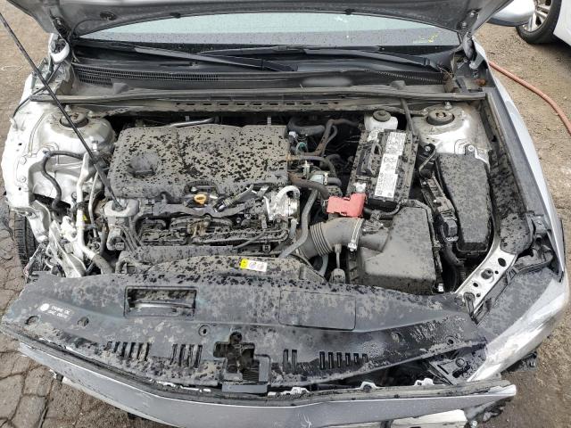 4T1C11AK9NU656418 - 2022 TOYOTA CAMRY LE SILVER photo 11