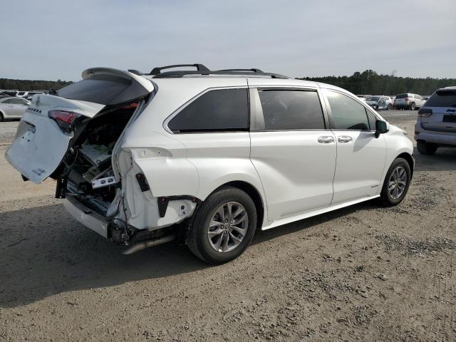 5TDYRKEC5MS005625 - 2021 TOYOTA SIENNA XLE WHITE photo 3