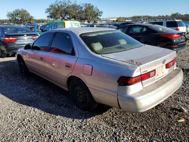 4T1BG22K0WU323962 - 1998 TOYOTA CAMRY CE GOLD photo 2