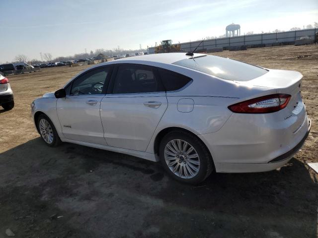 3FA6P0LU1GR403523 - 2016 FORD FUSION SE HYBRID WHITE photo 2