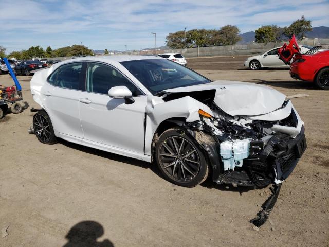 4T1T11AK7PU121428 - 2023 TOYOTA CAMRY SE NIGHT SHADE WHITE photo 4