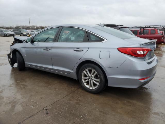 5NPE24AF0HH531000 - 2017 HYUNDAI SONATA SE SILVER photo 2