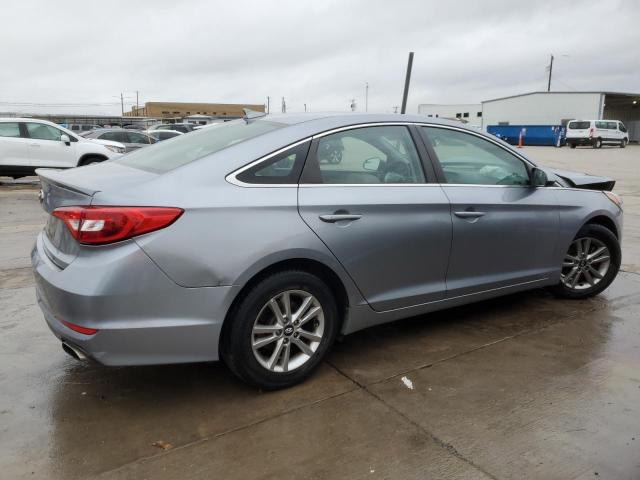 5NPE24AF0HH531000 - 2017 HYUNDAI SONATA SE SILVER photo 3