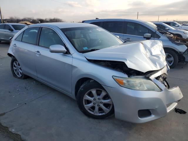 4T4BF3EK0BR154403 - 2011 TOYOTA CAMRY BASE SILVER photo 4