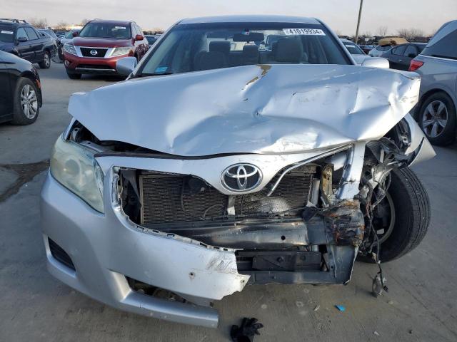 4T4BF3EK0BR154403 - 2011 TOYOTA CAMRY BASE SILVER photo 5