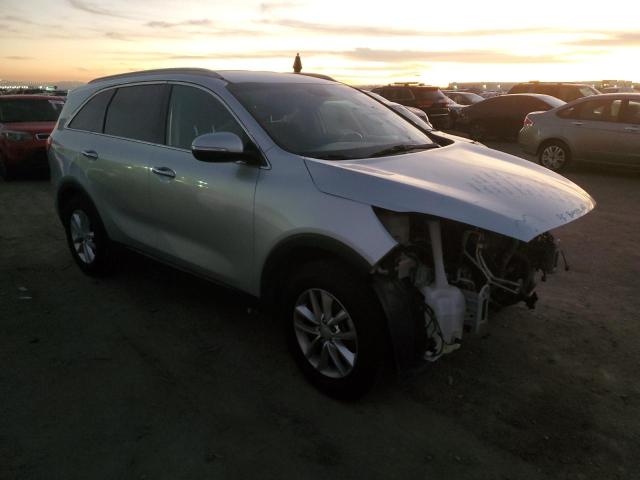 5XYPG4A30GG151788 - 2016 KIA SORENTO LX SILVER photo 4