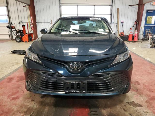 4T1B11HK3JU637326 - 2018 TOYOTA CAMRY L BLUE photo 5