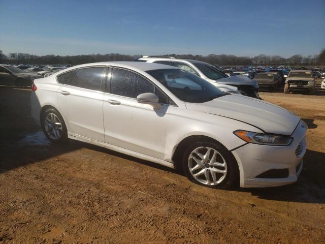 3FA6P0H70DR369752 - 2013 FORD FUSION SE WHITE photo 4