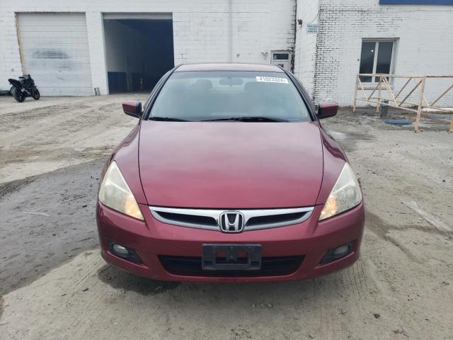 1HGCM56336A103028 - 2006 HONDA ACCORD SE RED photo 5