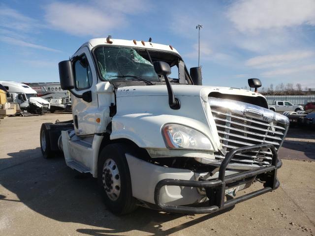 3AKBGDD50ESFY8392 - 2014 FREIGHTLINER CASCADIA 1 WHITE photo 1