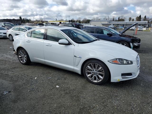 SAJWA0E7XD8S75445 - 2013 JAGUAR XF WHITE photo 4