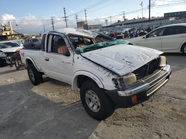 4TASN92N3YZ672659 - 2000 TOYOTA TACOMA XTRACAB PRERUNNER WHITE photo 4