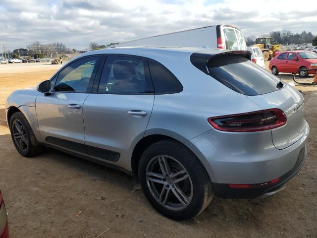 WP1AA2A51JLB11078 - 2018 PORSCHE MACAN SILVER photo 2