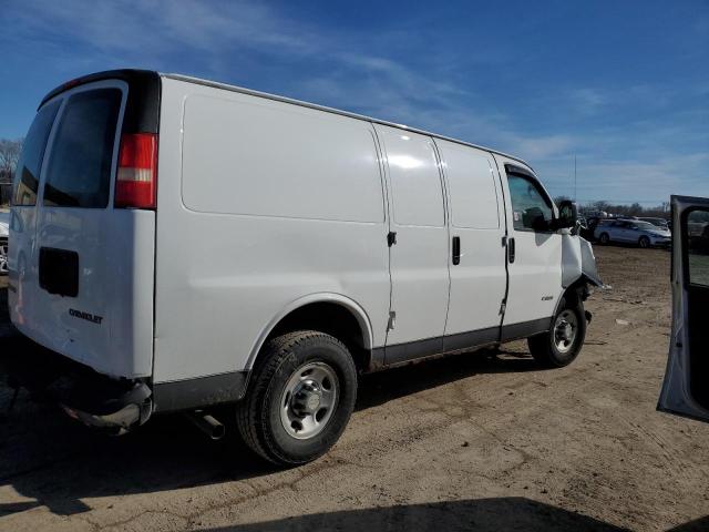 1GCGG25V761248808 - 2006 CHEVROLET EXPRESS G2 WHITE photo 3