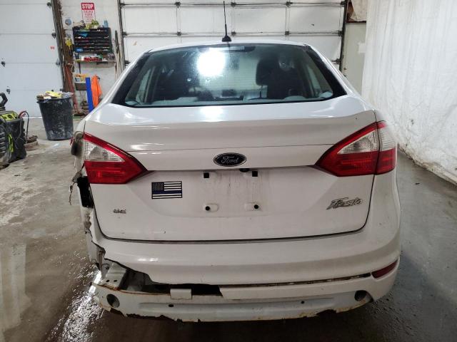 3FADP4BJXJM118359 - 2018 FORD FIESTA SE WHITE photo 6