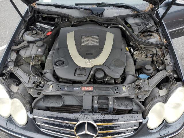 WDBTK72FX8T097508 - 2008 MERCEDES-BENZ CLK 550 GRAY photo 11