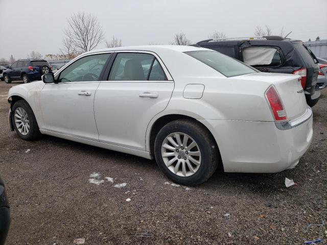 2C3CCAAG3CH179161 - 2012 CHRYSLER 300 WHITE photo 2