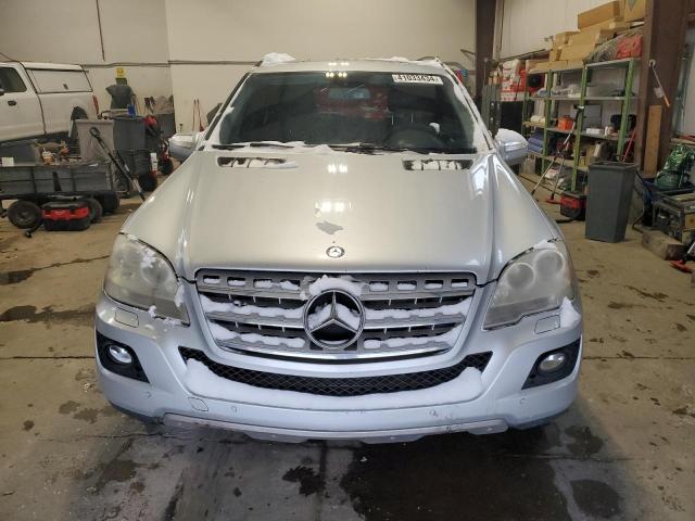 4JGBB86E49A490305 - 2009 MERCEDES-BENZ ML 350 SILVER photo 5