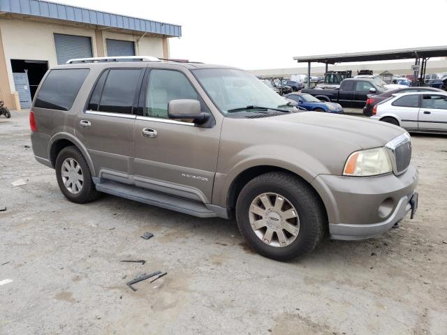 5LMFU28R33LJ17628 - 2003 LINCOLN NAVIGATOR 米色 照片 4
