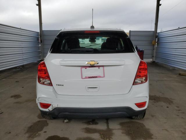 3GNCJKSB1LL150508 - 2020 CHEVROLET TRAX LS WHITE photo 6