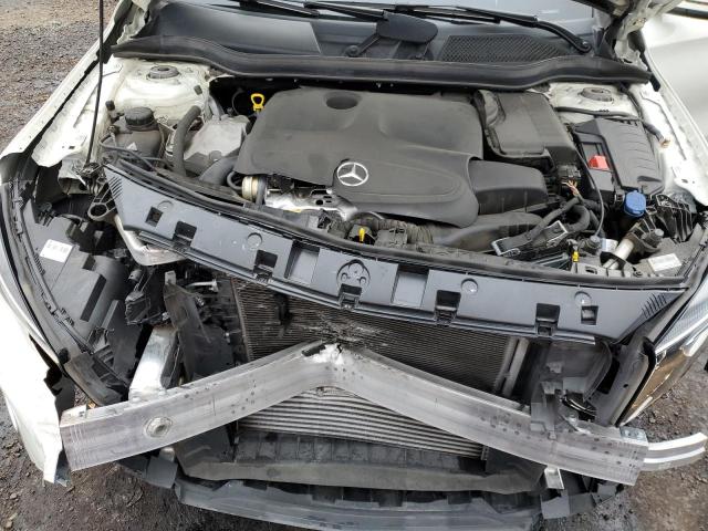 WDCTG4GB5JJ428739 - 2018 MERCEDES-BENZ GLA 250 4MATIC WHITE photo 11