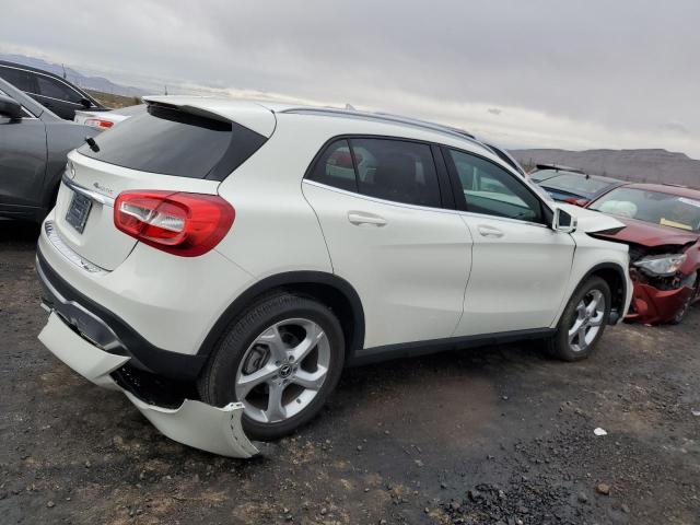 WDCTG4GB5JJ428739 - 2018 MERCEDES-BENZ GLA 250 4MATIC WHITE photo 3