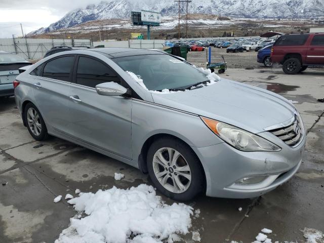 5NPEC4ACXCH468144 - 2012 HYUNDAI SONATA SE SILVER photo 4