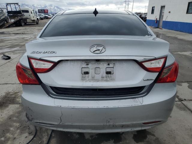 5NPEC4ACXCH468144 - 2012 HYUNDAI SONATA SE SILVER photo 6