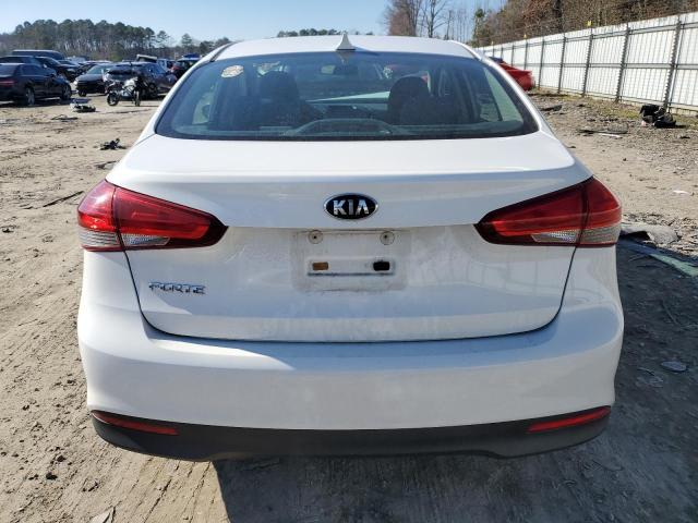 3KPFK4A7XHE084810 - 2017 KIA FORTE LX WHITE photo 6