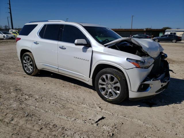 1GNERKKW7JJ223602 - 2018 CHEVROLET TRAVERSE PREMIER WHITE photo 4