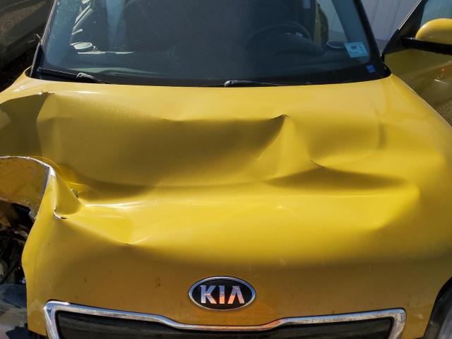 KNDJP3A51G7306363 - 2016 KIA SOUL + YELLOW photo 11