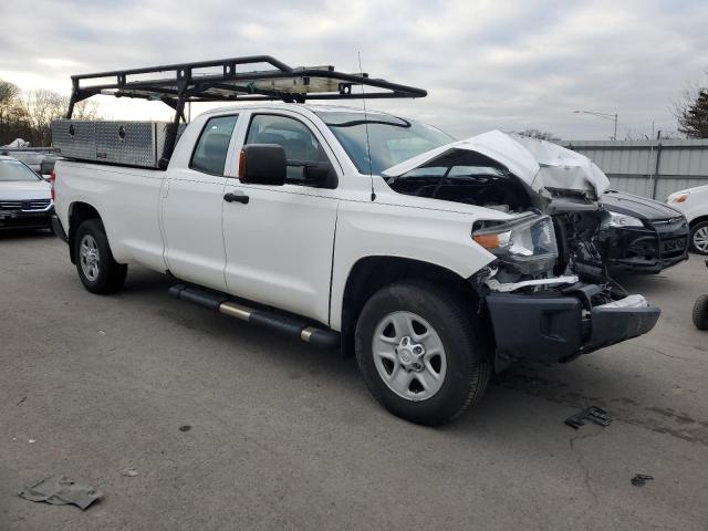 5TFCY5F1XJX023684 - 2018 TOYOTA TUNDRA DOUBLE CAB SR/SR5 WHITE photo 4