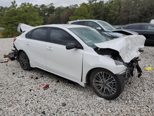 3KPF54AD2NE472137 - 2022 KIA FORTE GT LINE WHITE photo 4