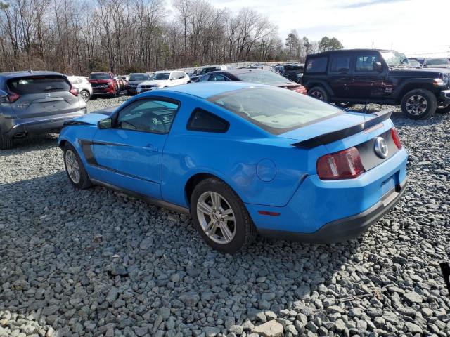 1ZVBP8AN0A5101425 - 2010 FORD MUSTANG BLUE photo 2