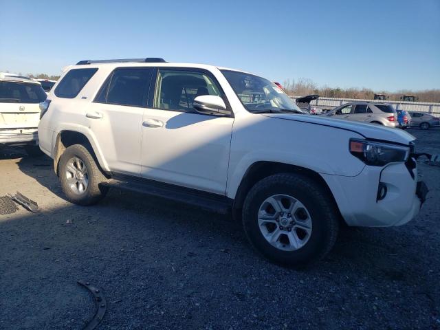 JTEBU5JR7K5640294 - 2019 TOYOTA 4RUNNER SR5 WHITE photo 4