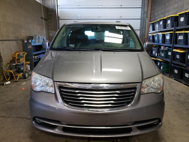 2C4RC1BG9DR669667 - 2013 CHRYSLER TOWN & COU TOURING GRAY photo 5