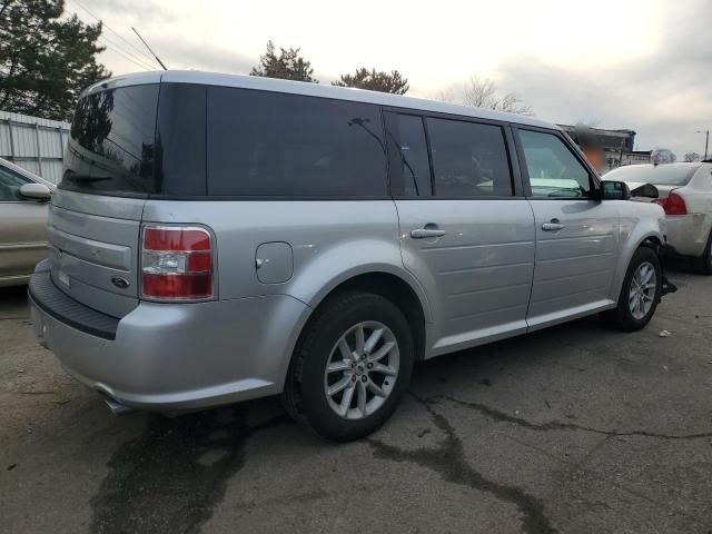 2FMGK5B82KBA26637 - 2019 FORD FLEX SE SILVER photo 3