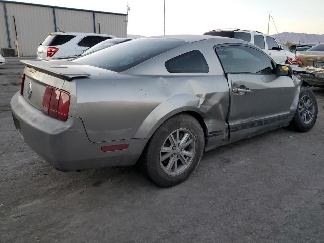 1ZVHT80N785129143 - 2008 FORD MUSTANG SILVER photo 3