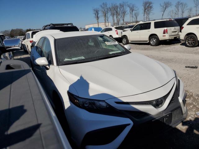 4T1G11AK4PU743650 - 2023 TOYOTA CAMRY SE NIGHT SHADE WHITE photo 4