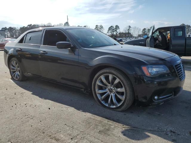 2C3CCABG1EH296822 - 2014 CHRYSLER 300 S BLACK photo 4