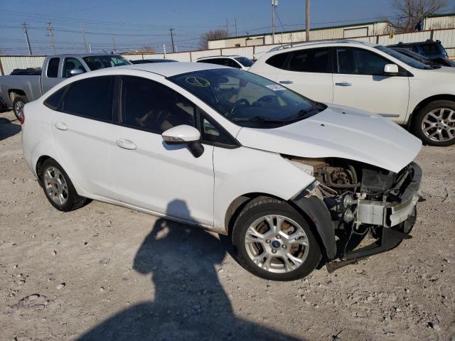 3FADP4BJ2EM136425 - 2014 FORD FIESTA SE WHITE photo 4