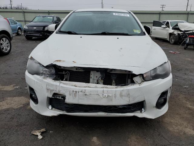 JA32U2FUXGU000849 - 2016 MITSUBISHI LANCER ES WHITE photo 5