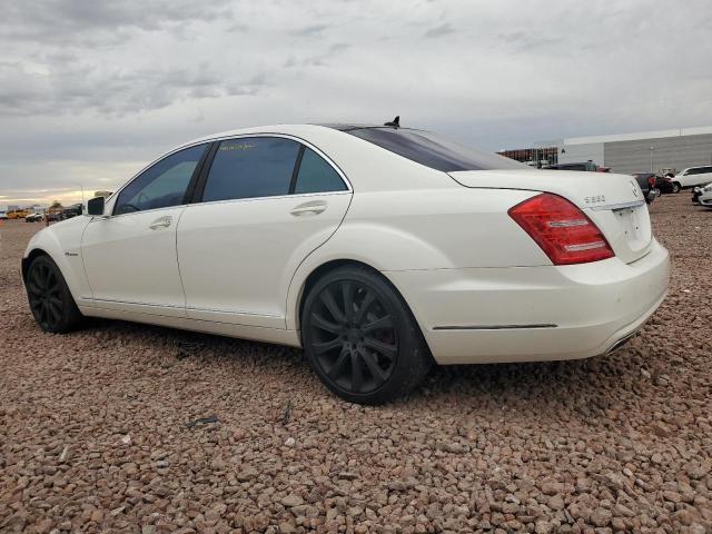 WDDNG7DB0DA515446 - 2013 MERCEDES-BENZ S 550 WHITE photo 2