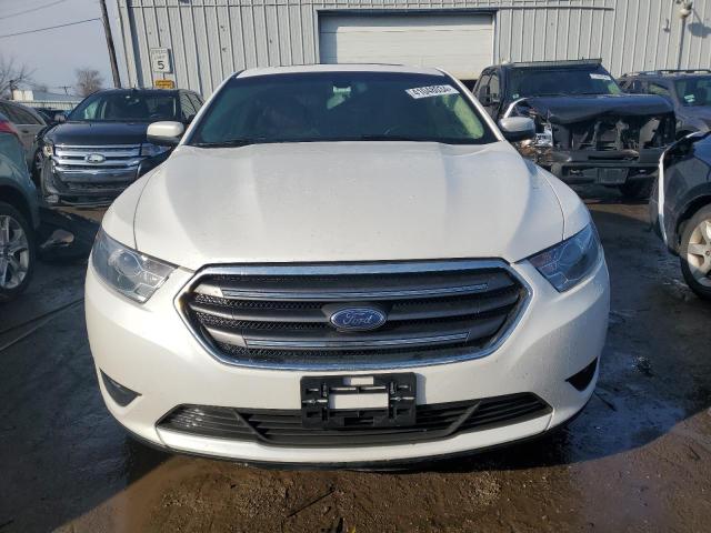 1FAHP2H84JG138093 - 2018 FORD TAURUS SEL WHITE photo 5