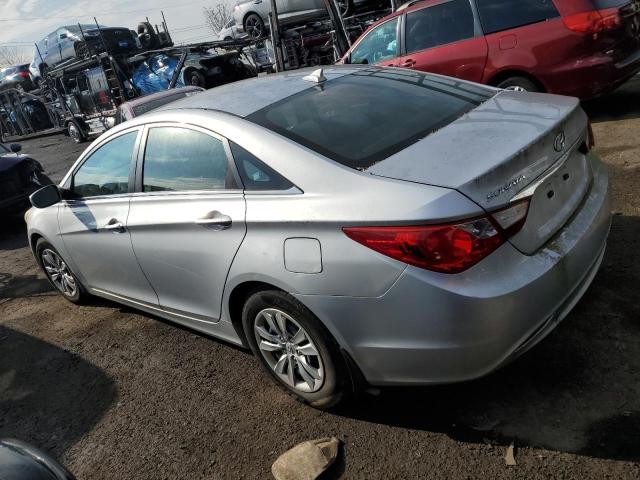 5NPEB4AC3CH320646 - 2012 HYUNDAI SONATA GLS SILVER photo 2