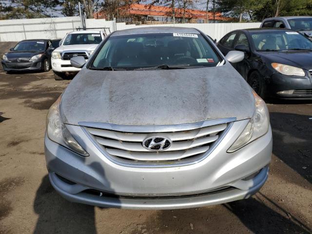 5NPEB4AC3CH320646 - 2012 HYUNDAI SONATA GLS SILVER photo 5