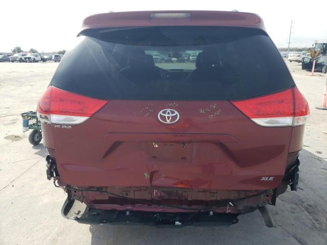 5TDYK3DCXES482578 - 2014 TOYOTA SIENNA XLE RED photo 6