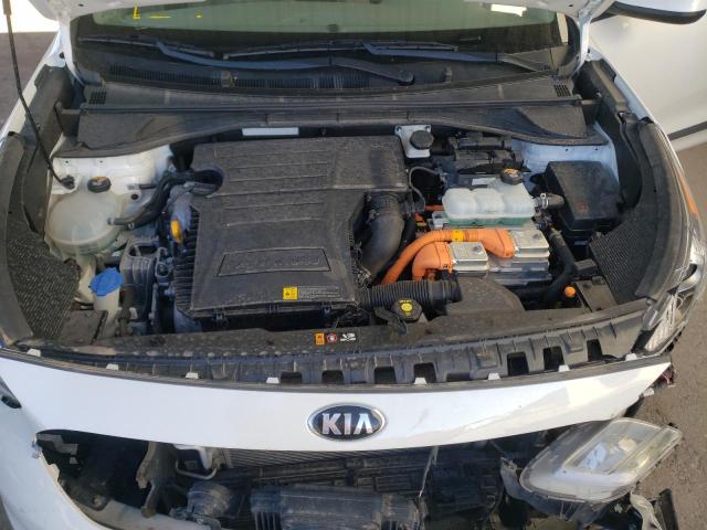 KNDCM3LD9K5337841 - 2019 KIA NIRO LX WHITE photo 12