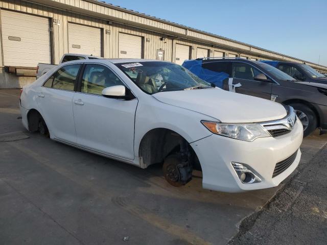 4T4BF1FKXDR290981 - 2013 TOYOTA CAMRY L WHITE photo 4