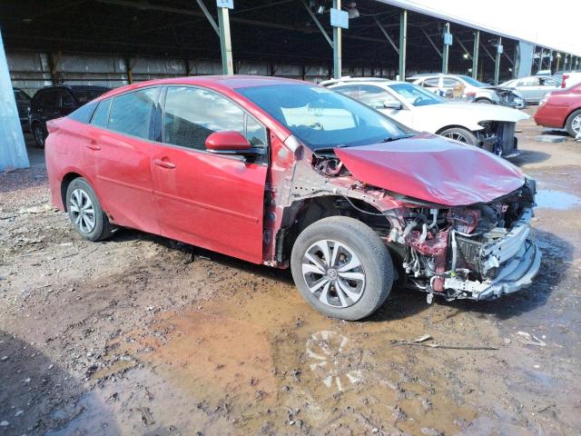 JTDKARFP0H3061664 - 2017 TOYOTA PRIUS PRIM RED photo 4